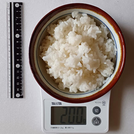 コロッケ定食1人前のご飯200g