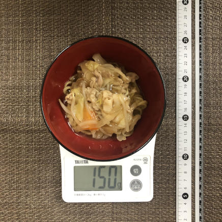 小さめの丼に盛った150gのあんかけラーメン