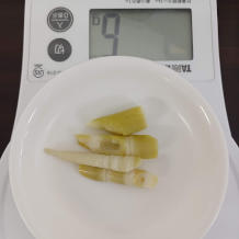 たけのことわかめの味噌汁 2