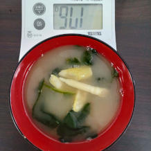 たけのことわかめの味噌汁 6