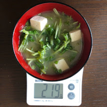 豆苗と豆腐の味噌汁 6