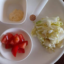 キャベツとトマトのサラダ 1