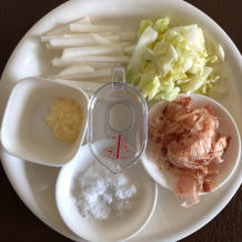 大根とキャベツのサラダ 1