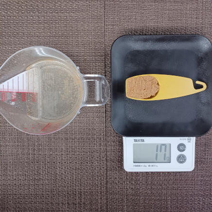 小松菜と豆腐の味噌汁の材料 かつお昆布だし・味噌