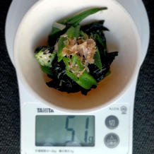 わかめとオクラの酢の物 5