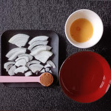 玉ねぎと卵の味噌汁 1