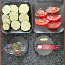 ズッキーニのトマト炒め 1