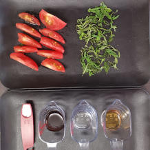 トマトと大葉のサラダ 1