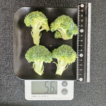 ブロッコリーとトマトのサラダ 2