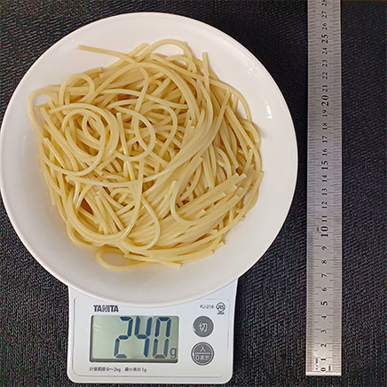 茹でたスパゲッティ 240g