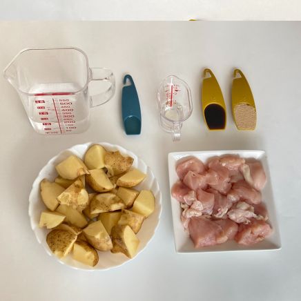 鶏肉とじゃがいものうま煮の材料