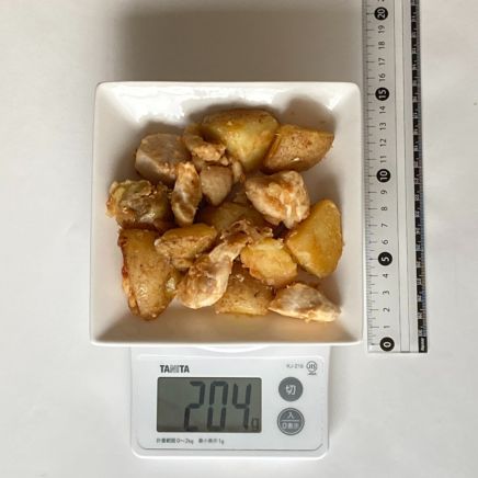 鶏肉とじゃがいものバター醤油炒め 204g