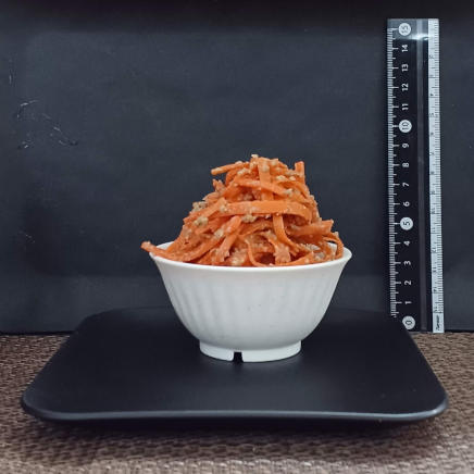 横から見た人参の胡麻和え