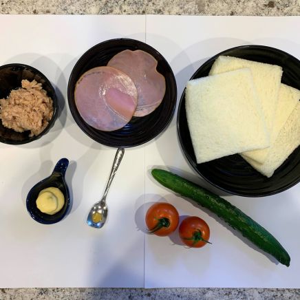 トマトサンドイッチの材料