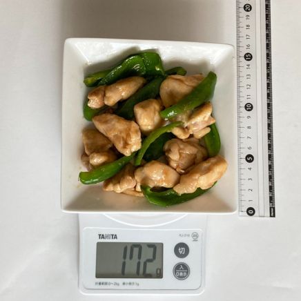 鶏肉とピーマンのにんにく醤油炒め 172g