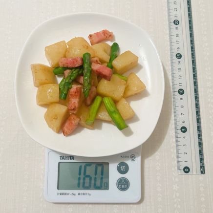 アスパラとじゃがいもとベーコンの炒め物 160g