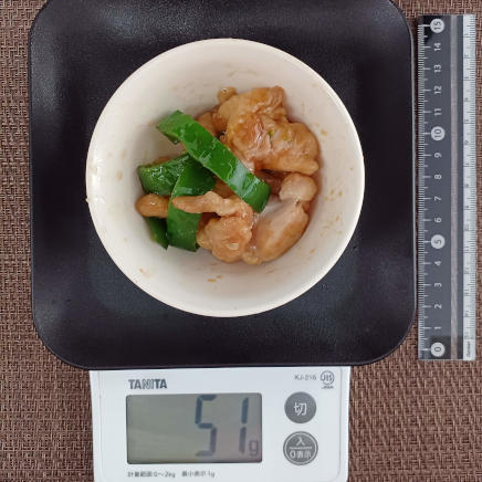 鶏肉とピーマンのオイスター炒め 51g