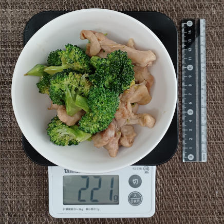 ブロッコリーと鶏肉のオイスターソース炒め 221g