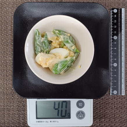 スナップえんどうとゆで卵のサラダ 40g