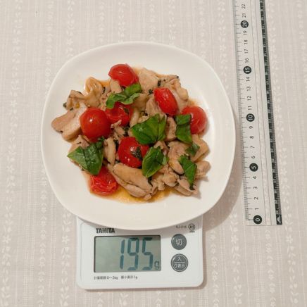 トマトソースのバジルチキン 195g