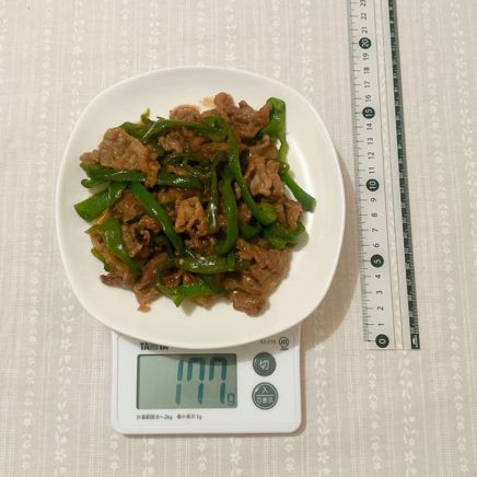 1人前の牛肉とピーマンのオイスター炒め 177g