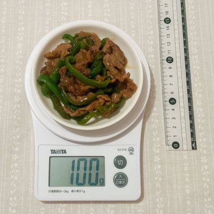 小皿1皿分の牛肉とピーマンのオイスター炒め 100g
