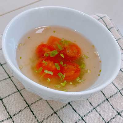 トマトとセロリのスープ