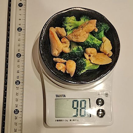 小皿1皿分のブロッコリーと鶏肉の中華炒め 98g