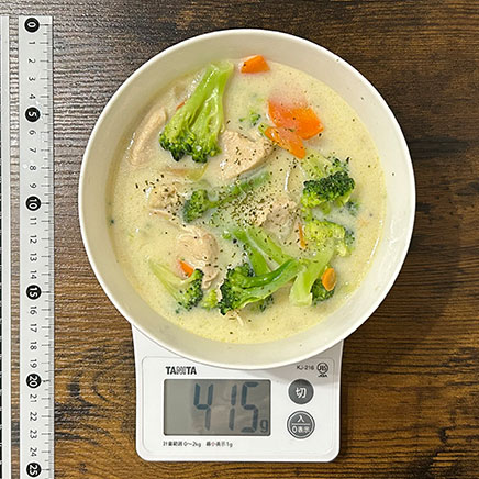 1人前のブロッコリーと鶏肉のクリーム煮 415g