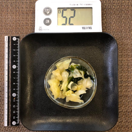おつまみ皿1杯のキャベツとわかめの酢の物 25g