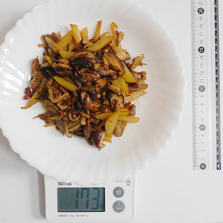 1人前の牛肉とじゃがいもの炒め物 173g