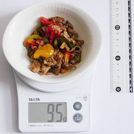 小皿の牛肉とパプリカの炒め物 95g