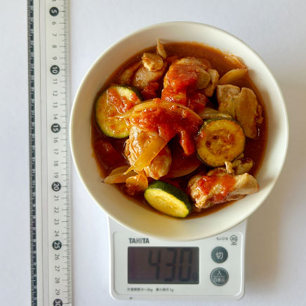 1人前のズッキーニと鶏肉のトマト煮 430g
