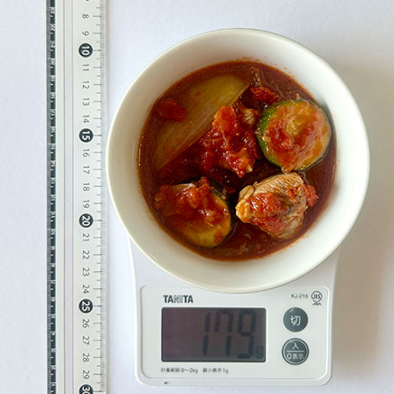 小皿1皿分のズッキーニと鶏肉のトマト煮 179g