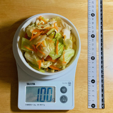 100gのキャベツの浅漬け