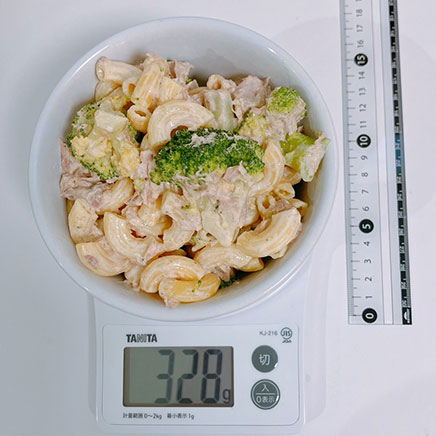 2人前のブロッコリーとツナのマカロニサラダ 328g