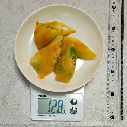 1人分のエビとアボカドの春巻き 128g