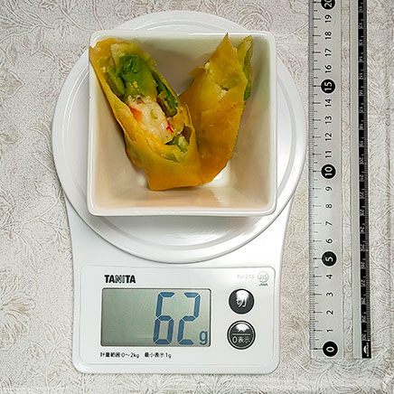 小鉢1個分のエビとアボカドの春巻き 62g