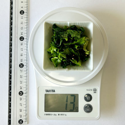 小皿1皿分のケールとリーフレタスのサラダ 13g