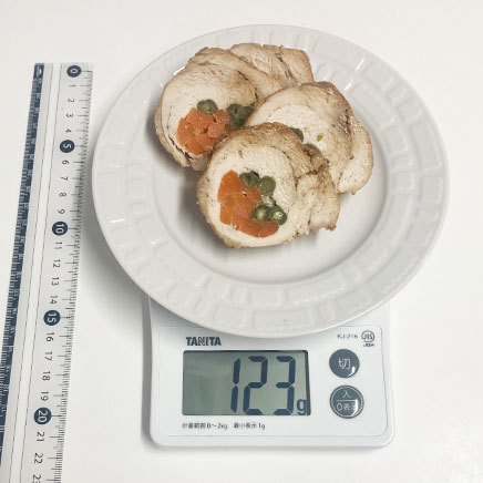 1人前の鶏肉の野菜ロール煮 123g