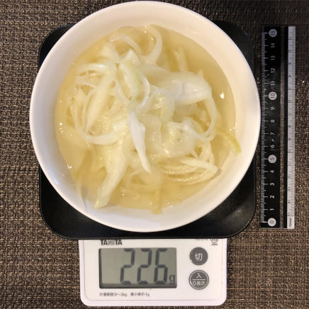 中皿(大)1杯の玉ねぎの酢漬け 226g