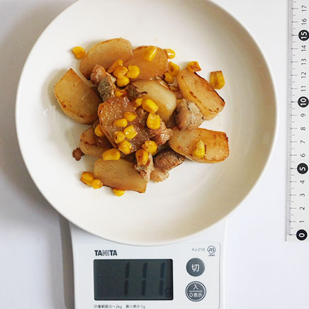 中皿のかぶと豚肉の炒め物 111g