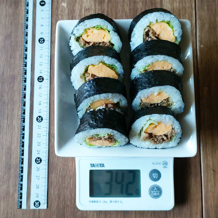 8切れの牛肉太巻き 342g