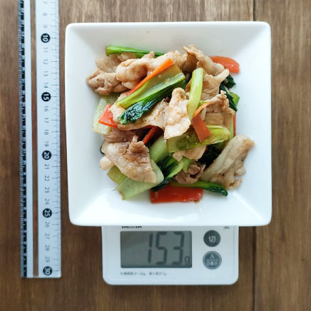 中皿1皿分の豚肉オイスター炒め 153g