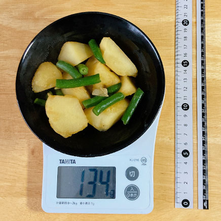 大鉢のインゲンとじゃが芋の煮物 134g