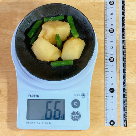 小皿1皿分のインゲンとじゃが芋の煮物 66g
