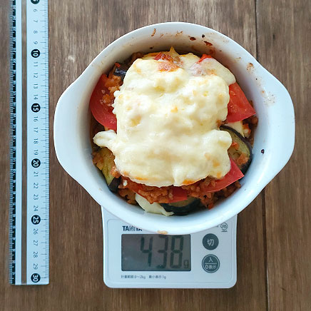 グラタン皿1皿分のなすとトマトのラザニア 438g