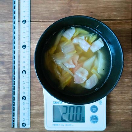 スープボウル1杯分の白菜のスープ 200g