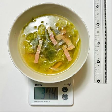 1人前のキャベツとベーコンのスープ 374g