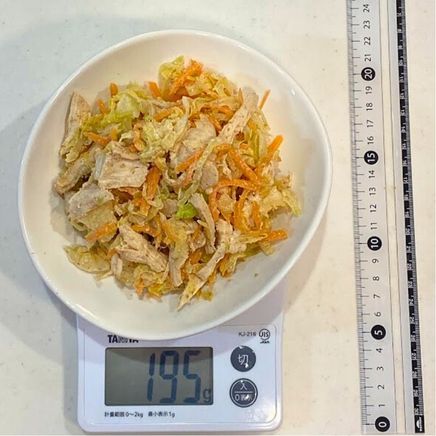 大皿1杯分のキャベツと鶏胸肉のサラダ 195g